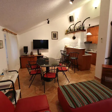 By The Sea Malinska Апартаменты *