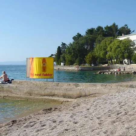 Apartments By The Sea Malinska Apartment Vantacici