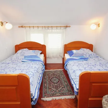 Apartments By The Sea Malinska Apartment Vantacici