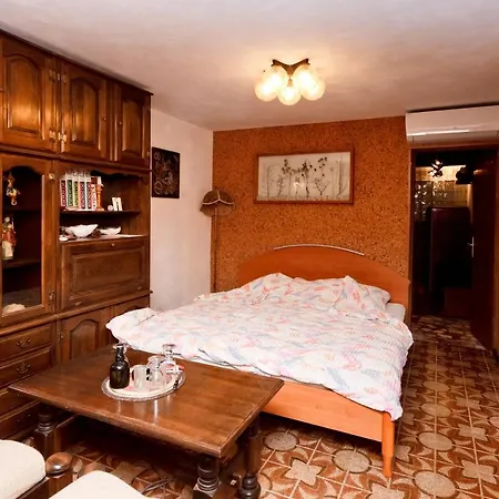 Apartments By The Sea Malinska *